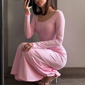 Pink Long Sleeve Jersey Tight Dress for Women: Cotton Fitted Bodycon Minimalist Fit Flare Scoop Neck