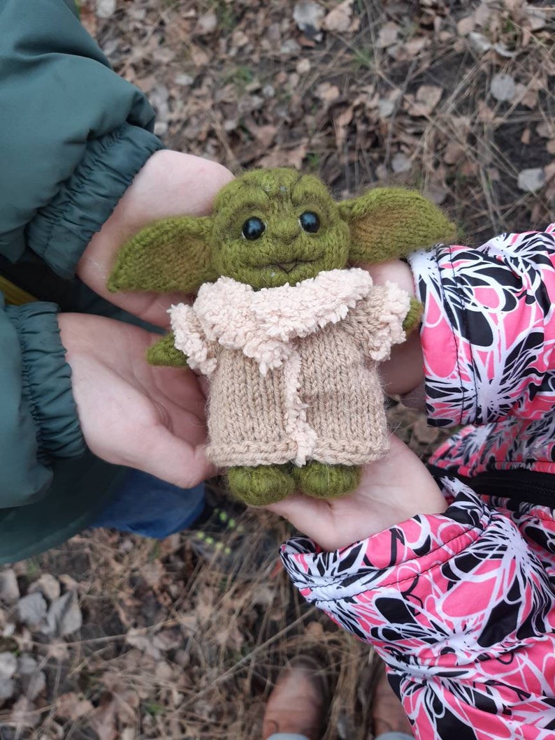 alien newborn toy
