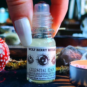 Perfumy w olejku Shimmering Celestial Rain: wanilia, ciemne owoce, bursztyn, zapach indie