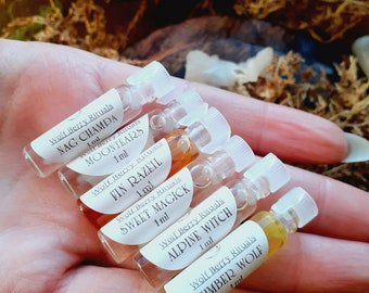 Perfume Oil 1ml Samples | Glass Vials | Gothic Fragrances | Earthy, Sweet, Fruity Aromas | Travel Size | Witchy Rituals | Fun Party Favours