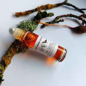 Fin Raziel – Smokey, Firewood, Ferns, Forest Perfume Oil, Rollerball Perfume Oil, Witchcraft Fragrances, Cruelty Free