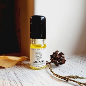 Medusa 5ml Perfume oil | Roll On Bottle | Rosewood, Frankincense, Cedarwood | Citrus and Floral aromas | Mythology Gifts | Ritual Fragrances