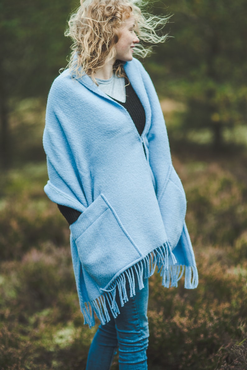 cozy fleece wrap shawl with large front pockets