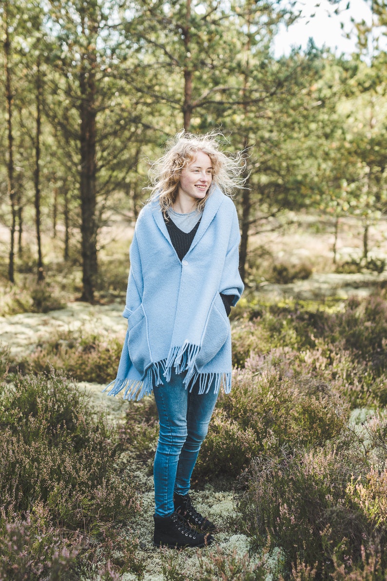 cozy fleece wrap shawl with large front pockets