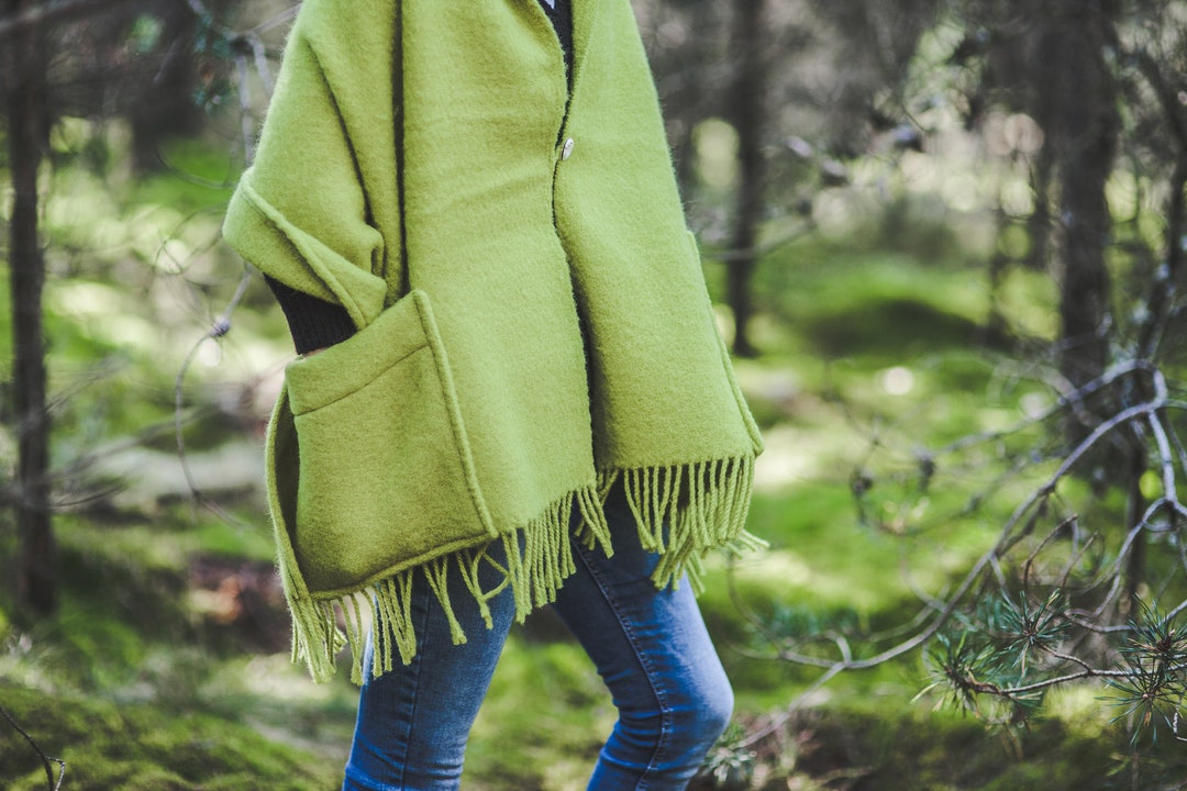 cozy fleece wrap shawl with large front pockets