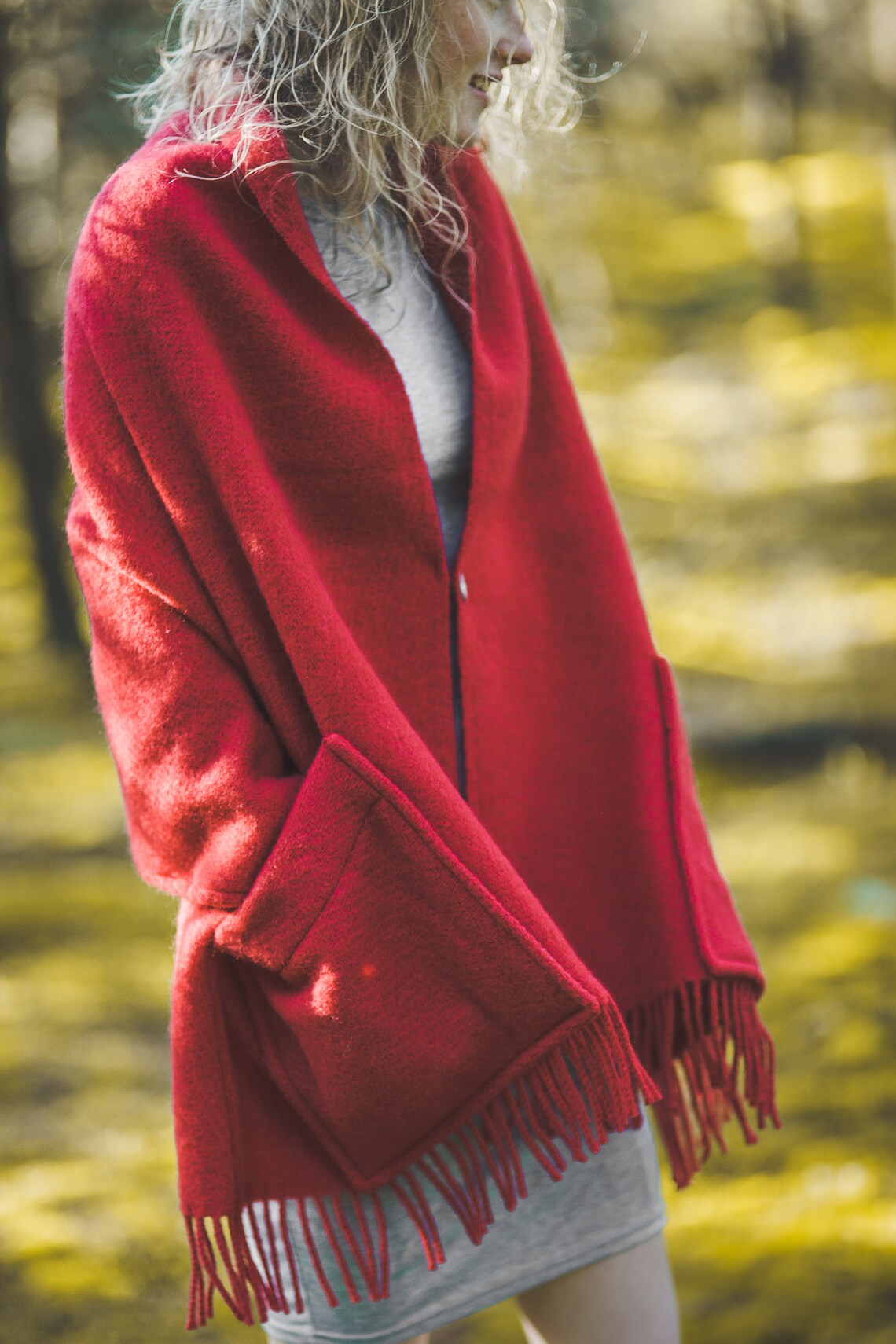 cozy fleece wrap shawl with large front pockets