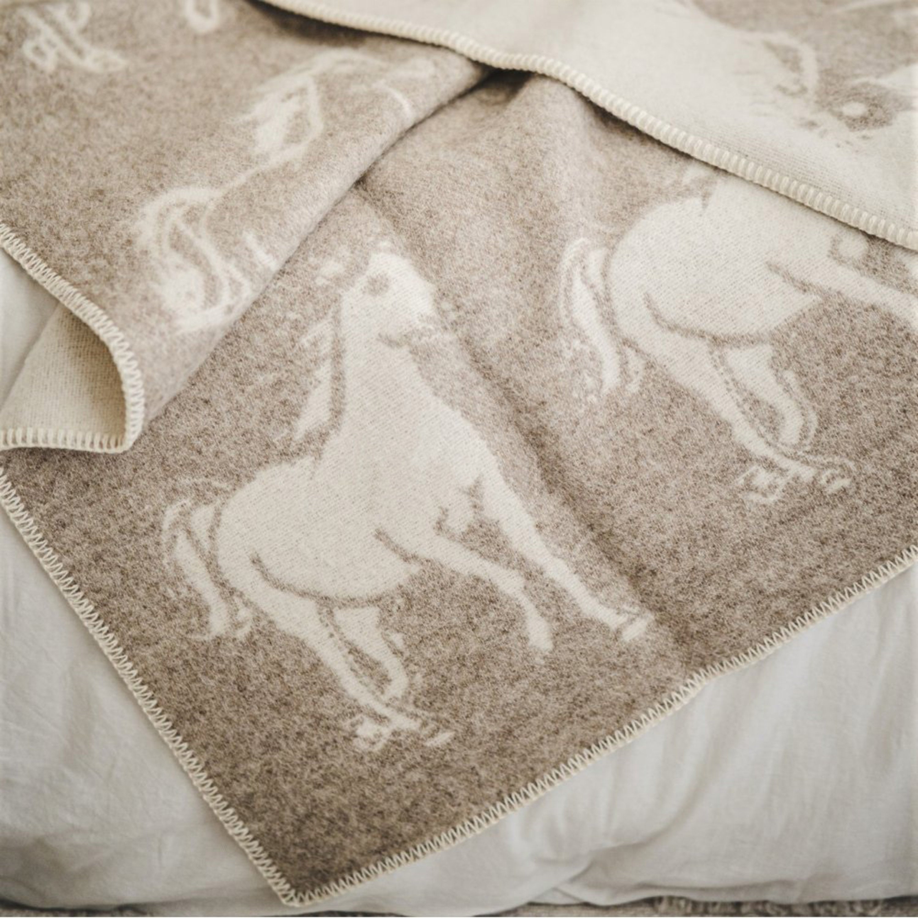 Horse Blanket: Natural New Zealand Wool Reversible Throw (130x200cm)