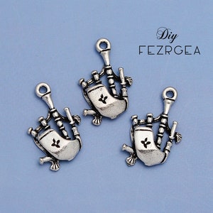 15pcs--17x25mm Antik Silber Ton 3D Dudelsack Charms, Musikinstrumente Anhänger perfekte Teile für Handwerk machen oder Schmuck Dekoration.