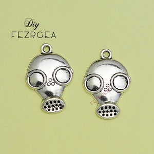 10PCS--28x19mm, Antique silver Gas Mask Charms.Service gas mask pendants.