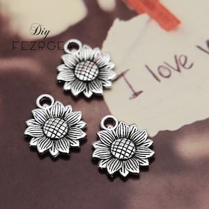 20PCS Antique silver sunflower charms. plants sand flower pendants. CM021