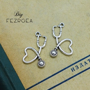 30PCS Antique silver Stethoscope charms.  Medical pendants. CM601