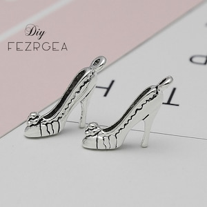 35PCS--14x17x4mm, Antique silver High heeled shoe charms.Shoes pendants.