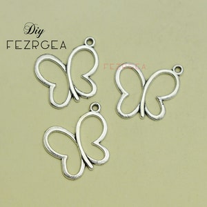 50PCS--20x19mm, Antique silver Butterfly charms. Insect pendants.