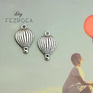 15PCS--21x23mm, Antique silver Hot-air balloon charms. Balloon pendants.