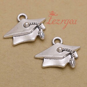 15PCS Antique silver Graduation Hat charms. hat pendants. DH9956