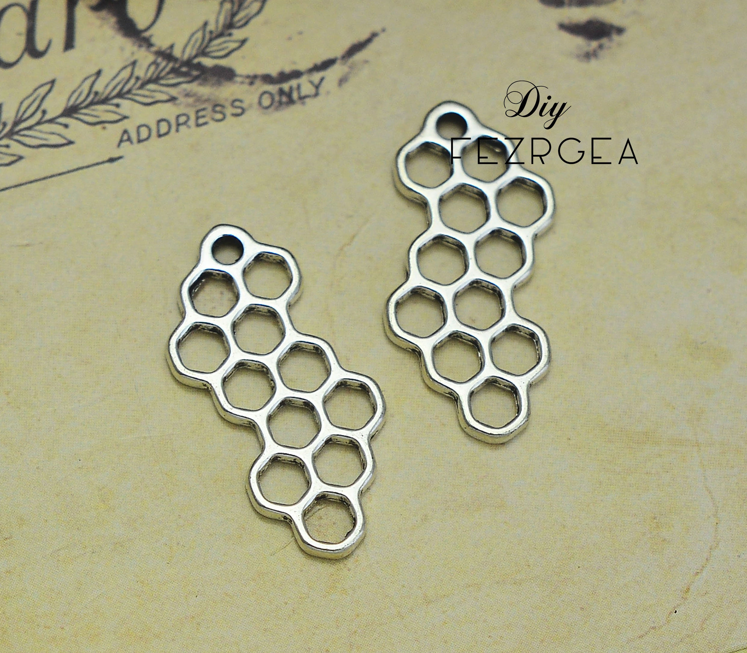 20PCS Antique Silver Honeycomb Connectors. Beehive Pendants