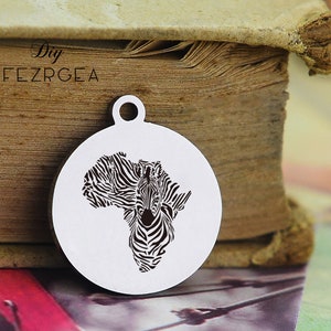 Africa mapa encanto de acero inoxidable, personalizado cebra grabado encantos, encantos / colgantes personalizados, encantos de brazalete de collar