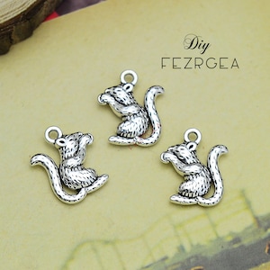 20PCS--14x17mm, Antique silver Christmas Squirrel charms.3D Squirrel charms Animals pendants.