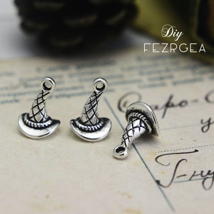 25PCS Antique silver witch hat charms.3D Witch hat pendants. CM083102