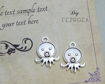 15PCS Antique silver devilfish charm . octopus charm  sealife pendants. CM529