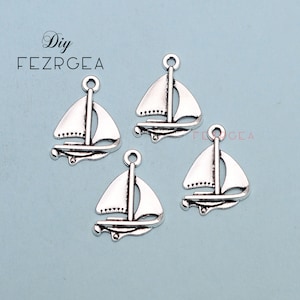 25PCS Antique silver Sailboat charms.Sailing pendants. CY195