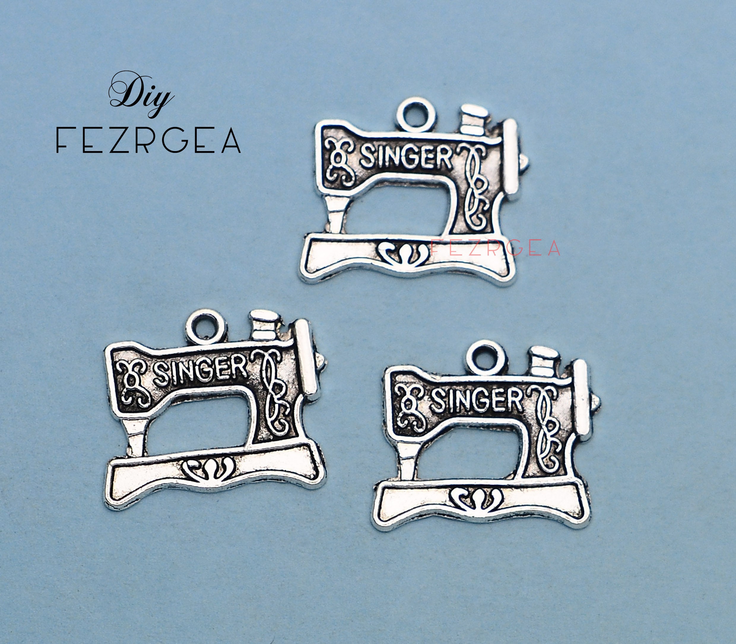 Charme Bracelet Machine à Coudre Vintage En Argent Sterling 925 - Poids 1,5 G - Longueur 1,5 Cm - Occasion Bon État