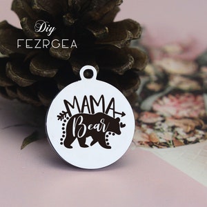 Mamá lleva encanto de acero inoxidable, flecha personalizada engrabada encantos, encantos personalizados / colgantes, encantos de brazalete de collar