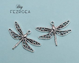 20PCS--35x25mm, Antique silver Dragonfly charms. Insect pendants.