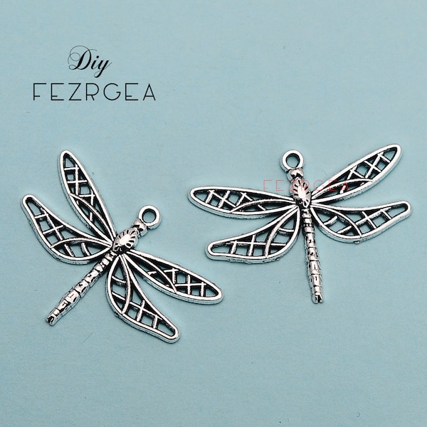 20PCS--35x25mm, Antique silver Dragonfly charms. Insect pendants.