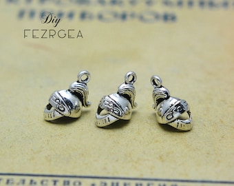 15PCS Antique silver 3D Helmet charms. knight helmet pendants. CM070