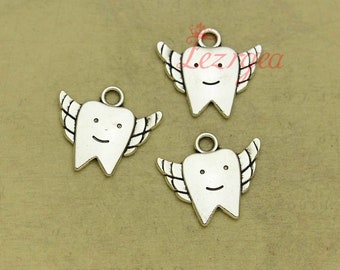 20PCS Antieke zilveren Tooth Fairy Charms.Dental Hygienist hangers. CY359
