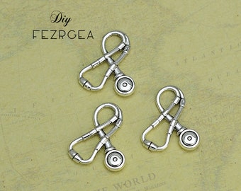 15PCS Antyczne srebrne zawieszki stetoskopowe. Medyczne wisiorki. CM0003