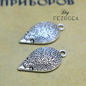 5PCS Antique silver Hedgehog charms. animal charm Erinaceus europaeus pendants. CM432