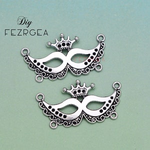 10PCS--40x21mm, Antique silver Crown Mask connector. Masquerade pendants.