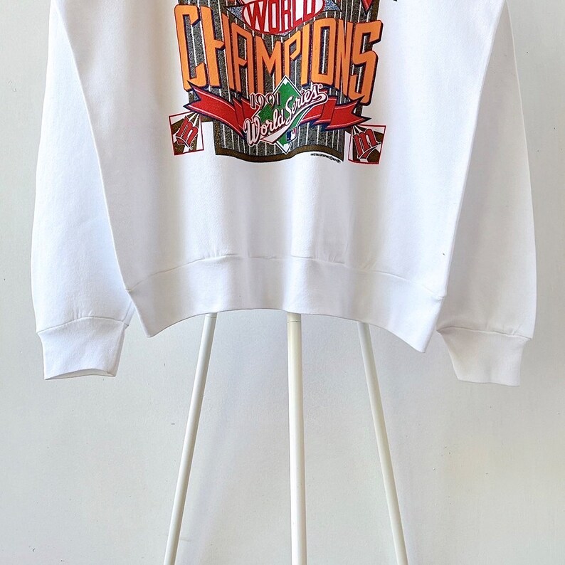 80'S Fruit of the Loom MLB Minnesota Twins Print Sweatshirt, Made in USA, Men's Size XL (approx.) cotton white type Vintage Second Hand