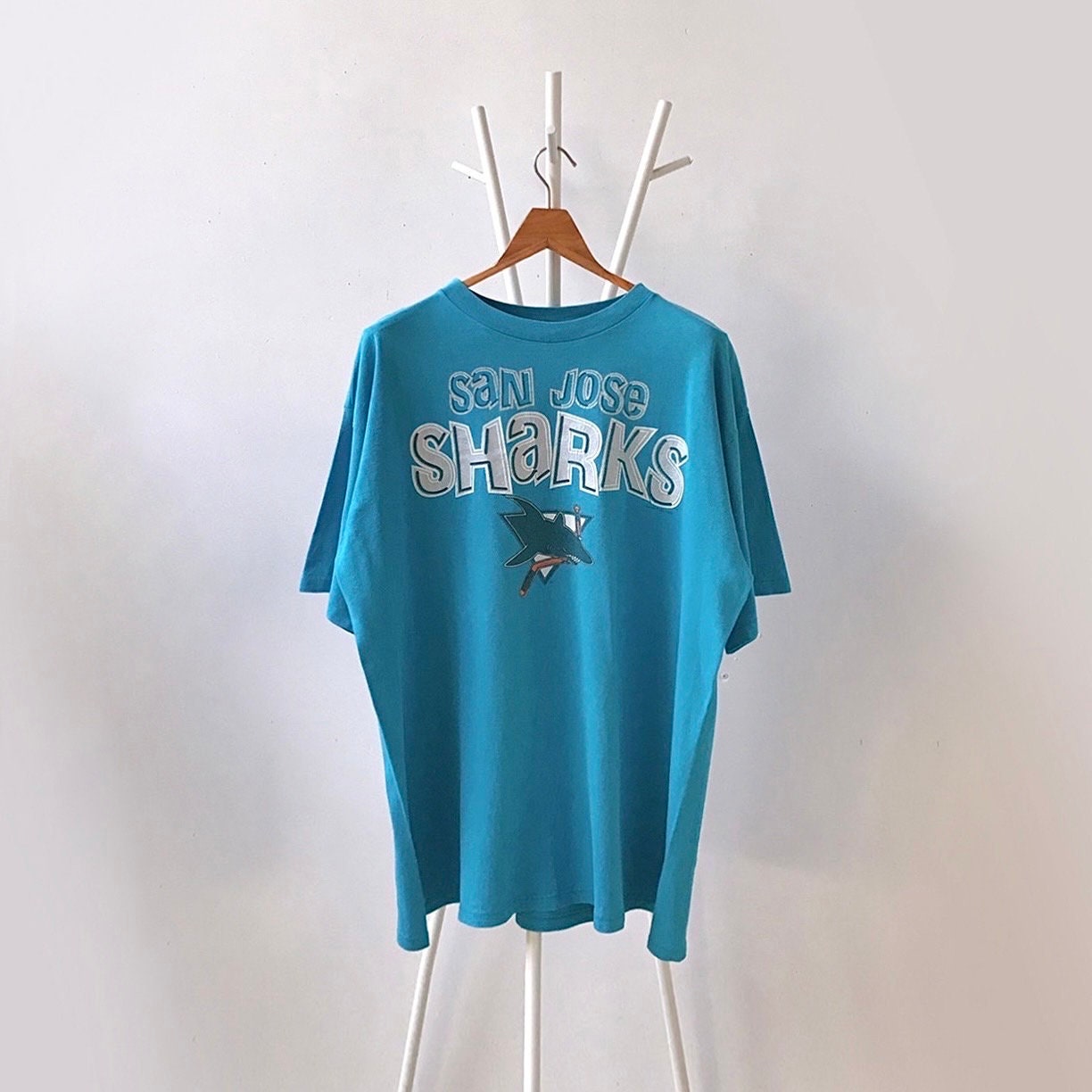 DS VINTAGE 1992 BULLETIN ATHLETIC SAN JOSE SHARKS NHL T-SHIRT SZ: ONE SIZE