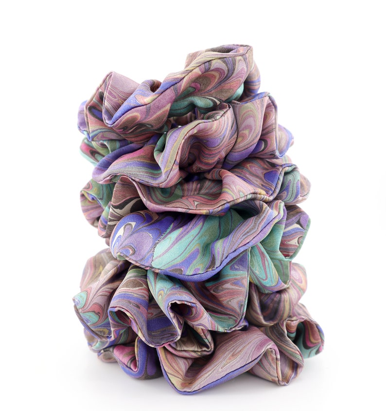 Pure silk scrunchie, 10 cm, recycled image 4