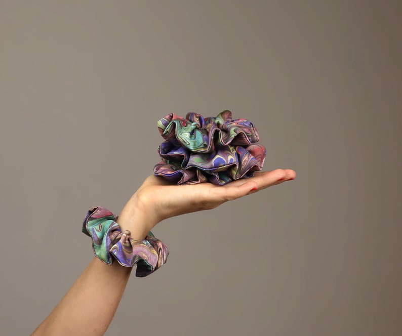 Pure silk scrunchie, 10 cm, recycled image 8