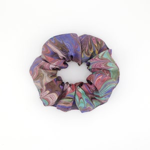 Pure silk scrunchie, 10 cm, recycled image 7