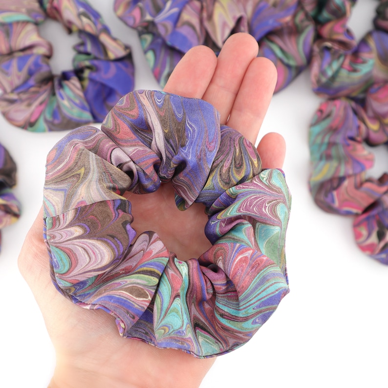Pure silk scrunchie, 10 cm, recycled image 6