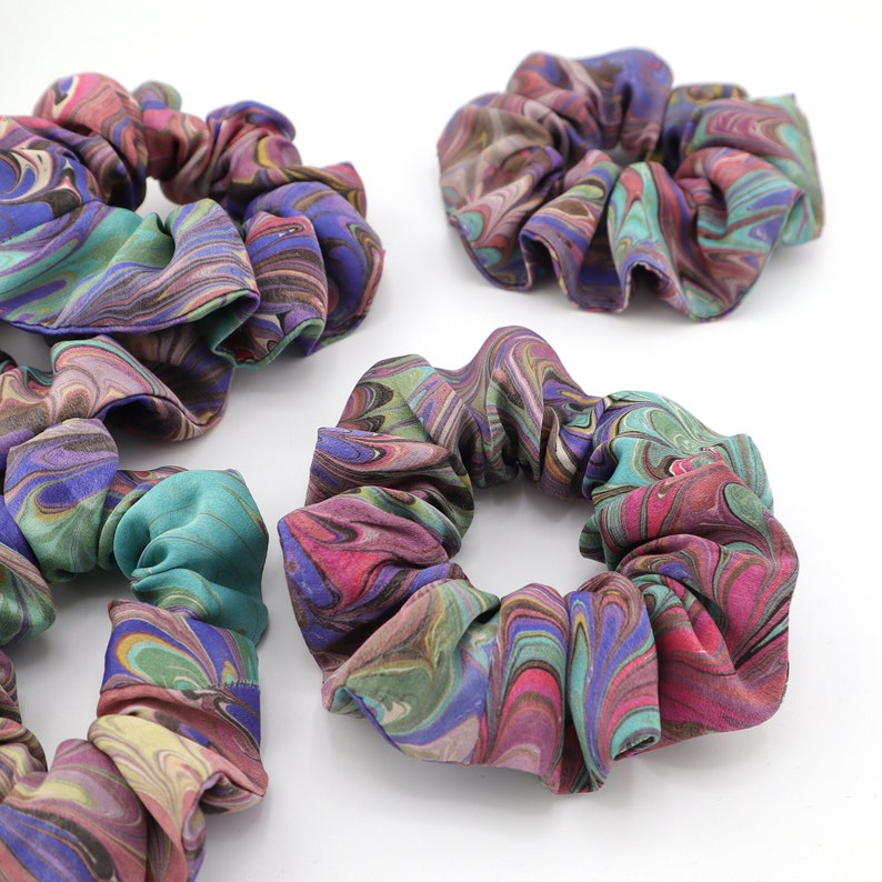 Pure silk scrunchie, 10 cm, recycled image 1