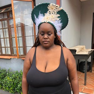 Handcrafted Green Zulu Isicholo Hat – Embellished with Gold & Silver Pearls Zulu African Headpiece for Weddings And Cultural Celebrations