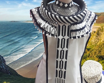 2 in 1 Black and White Long Ndebele Wheel Beaded Necklace | Ndebele Neck Hoop | Ndebele Isigolwani Neckring with Beaded Tie