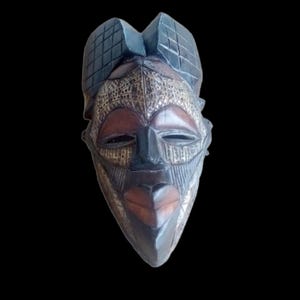 Maschera Tikar autentica fatta a mano / Arte tribale camerunense / Arredamento africano per la casa / Maschera unica da appendere alla parete / Patrimonio culturale