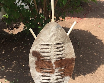 Medium-Sized White and Brown Zulu Shield – 70cm Authentic African Warrior Shield Made of Real Cowskin-Ihawu