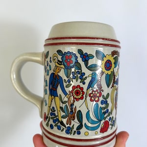 Caneca/jarra/copo de cerveja vintage Gerz: cerâmica alemã - Estilo Cottagecore com um toque lúdico
