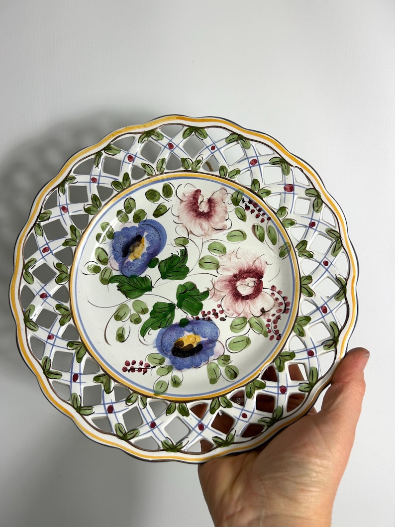 Vintage floral wall plate - Portuguese Studio Pottery - Hand Painted - 1980s image 1