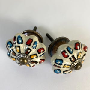 Vintage Ceramic Floral Drawer Knobs - Hand-Painted Cabinet Pulls (Set of 2