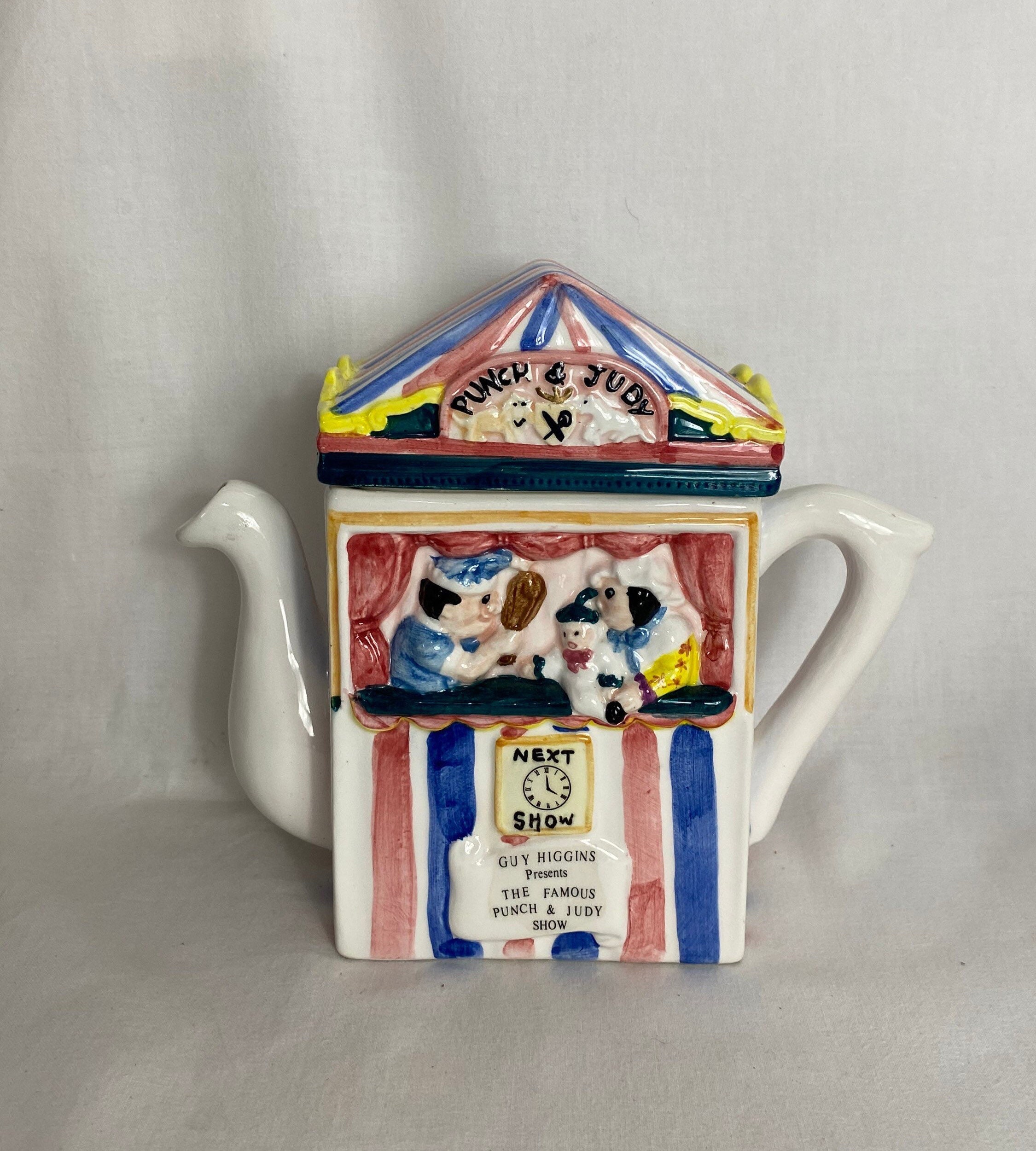 Vintage Teapot - Novelty Teapot - Punch & Judy Teapot
