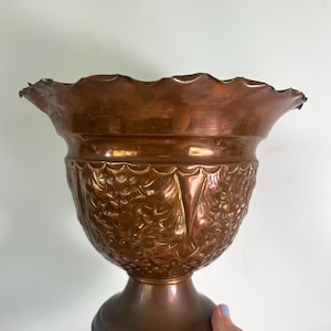 Fioriera in rame Art Nouveau Jardiniere - Vaso per piante in rame antico su supporto - Arredamento rustico